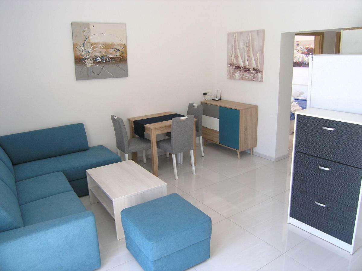 Apartments Sokolovic Крк Екстер'єр фото