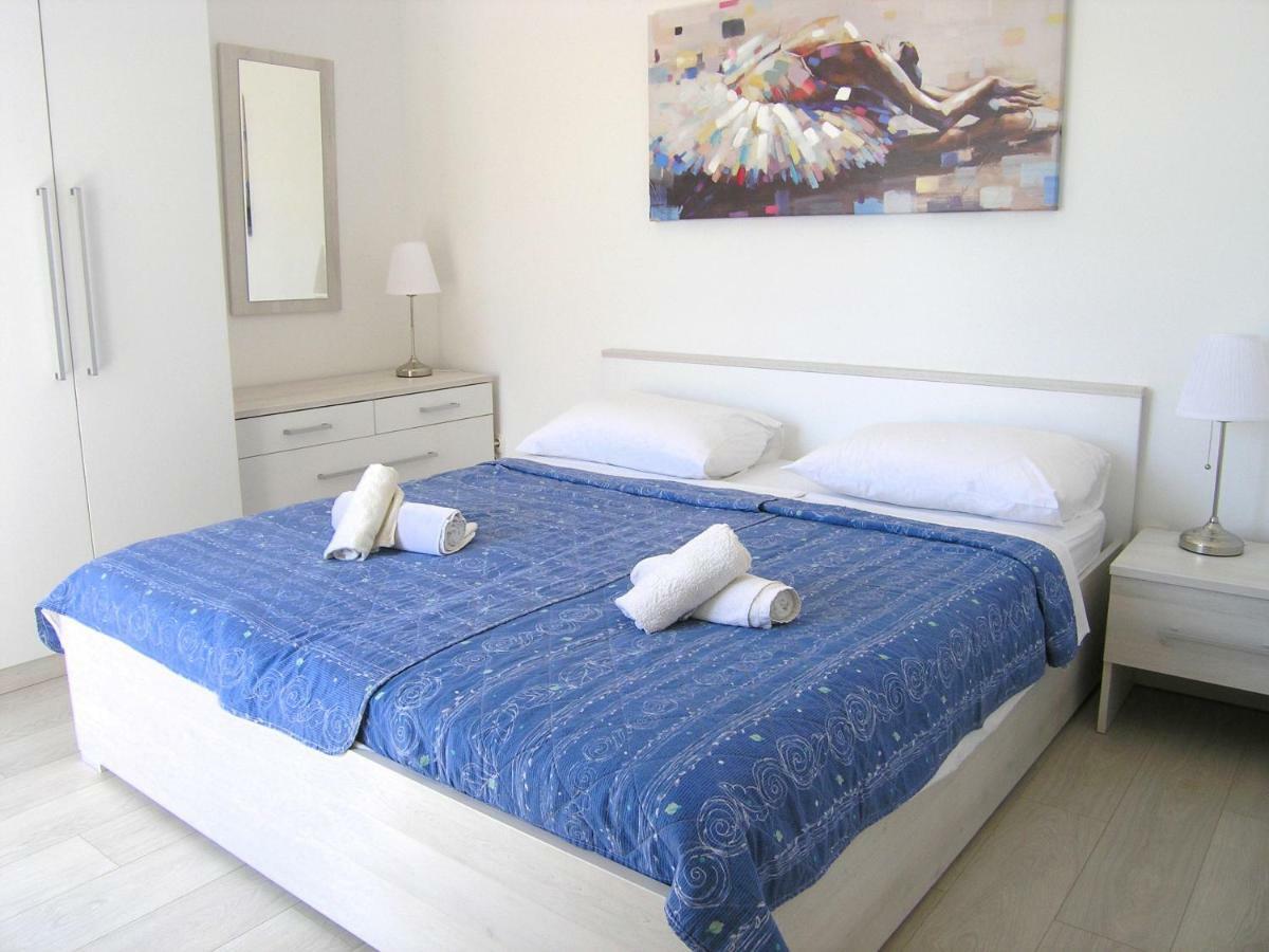 Apartments Sokolovic Крк Екстер'єр фото