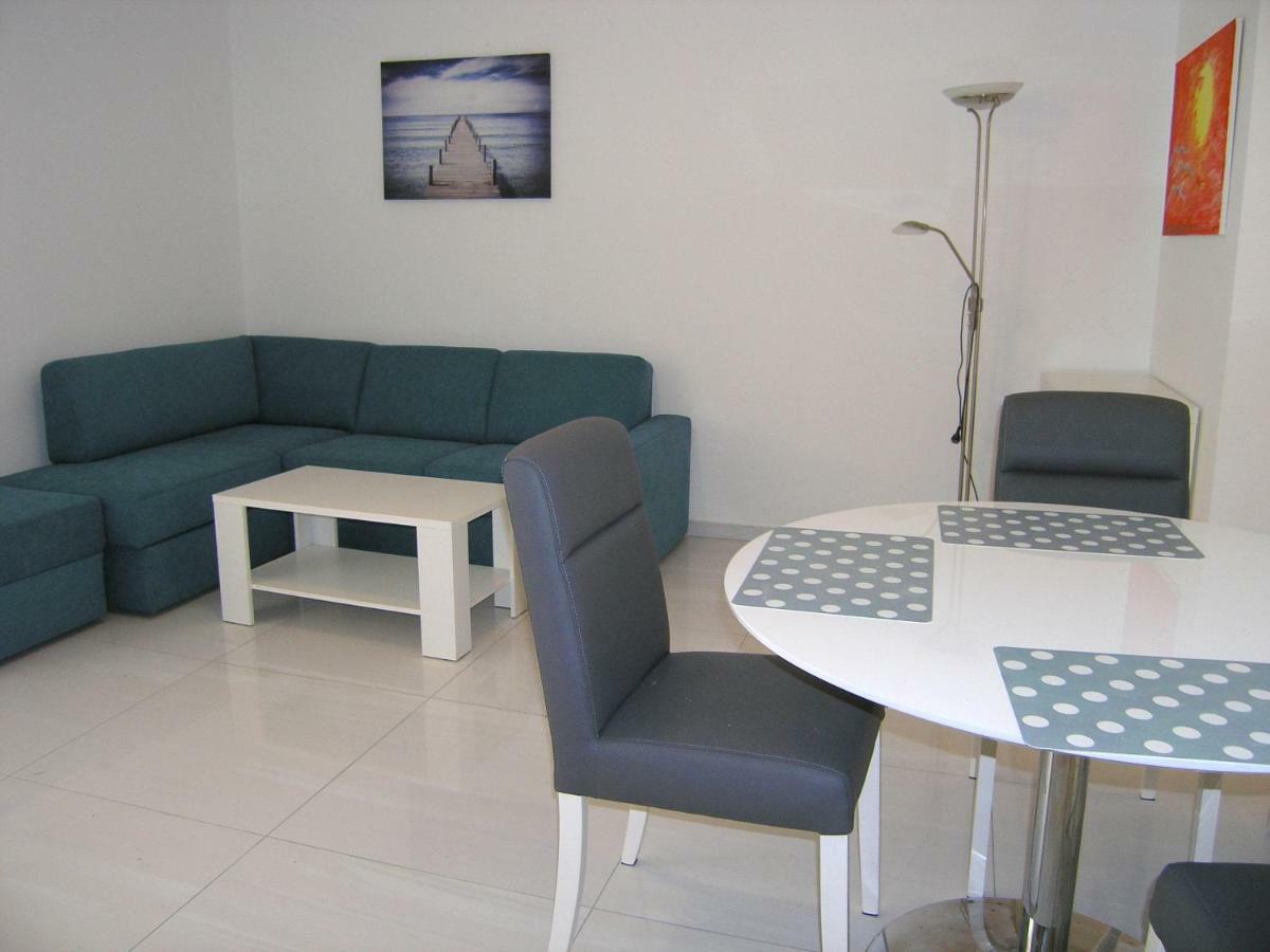 Apartments Sokolovic Крк Екстер'єр фото