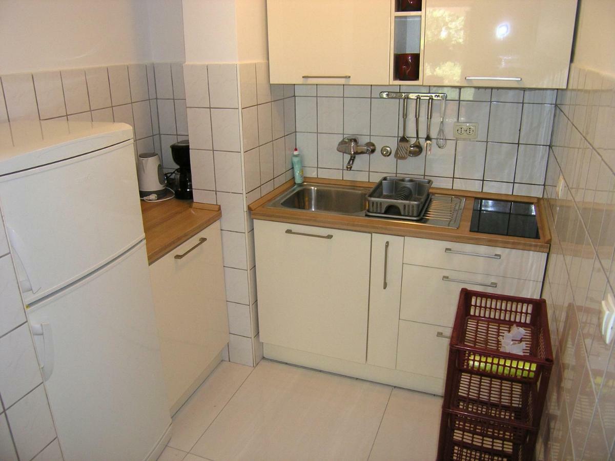 Apartments Sokolovic Крк Екстер'єр фото